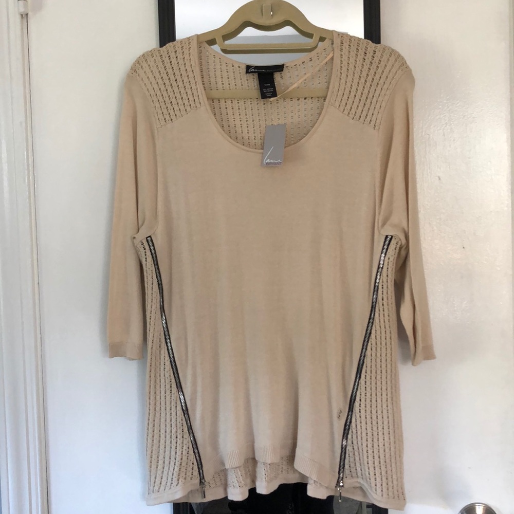 NWT Cream Knit 3/4 Length Sleeve Top with Zippers
